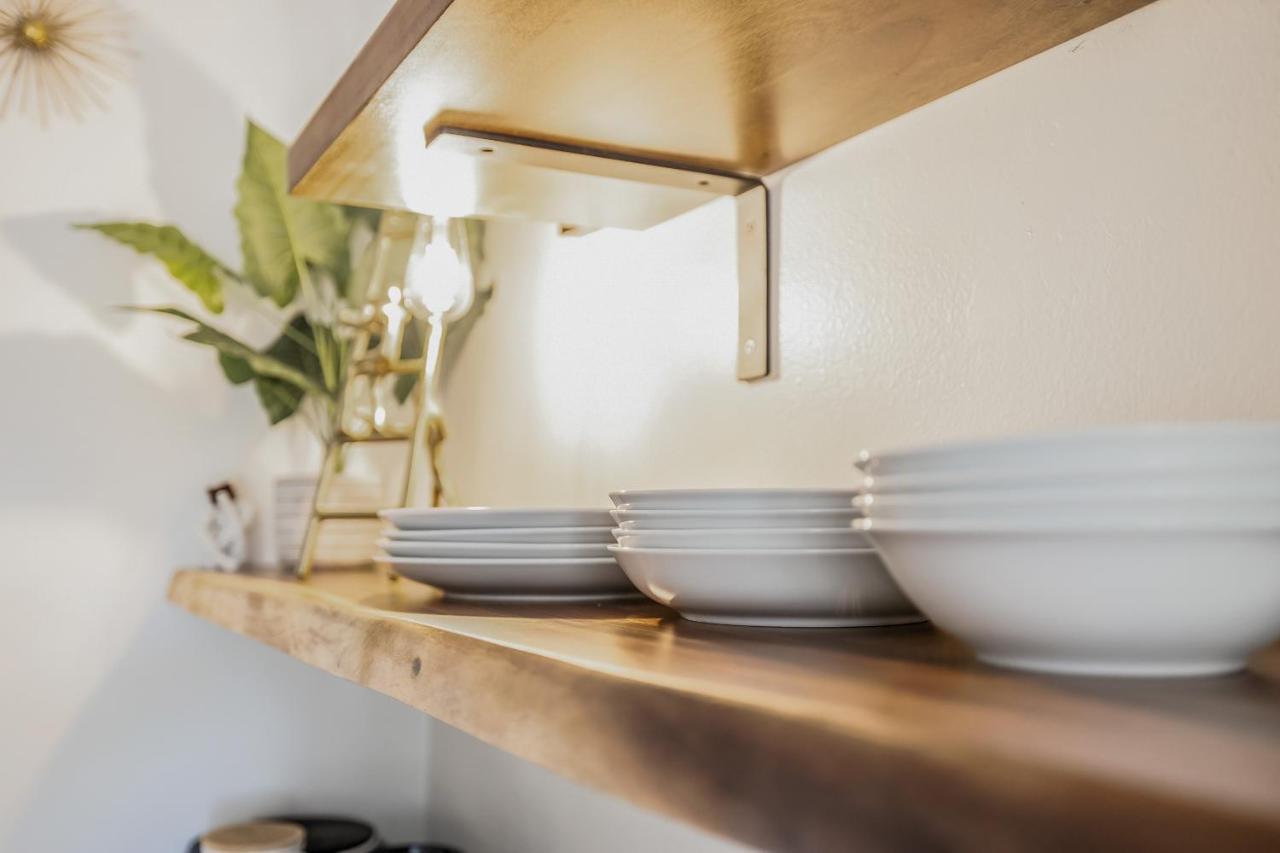Bright & Cozy Condo Unit With Balcony! Honolulu Ngoại thất bức ảnh
