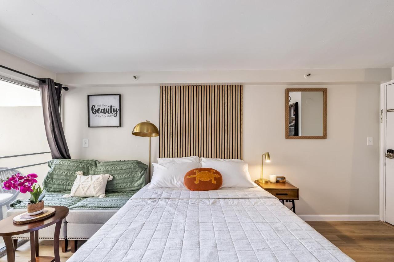 Bright & Cozy Condo Unit With Balcony! Honolulu Ngoại thất bức ảnh