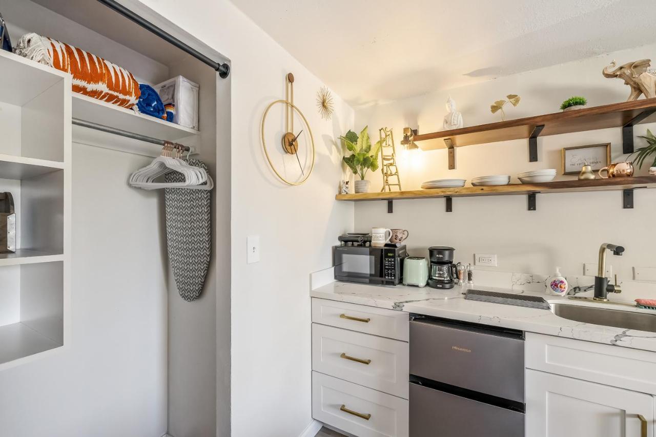 Bright & Cozy Condo Unit With Balcony! Honolulu Ngoại thất bức ảnh