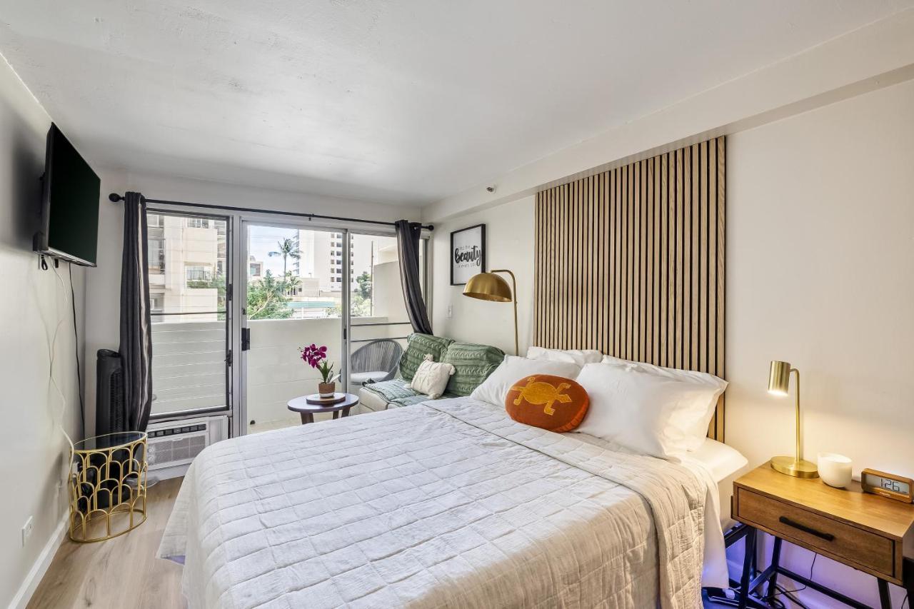Bright & Cozy Condo Unit With Balcony! Honolulu Ngoại thất bức ảnh