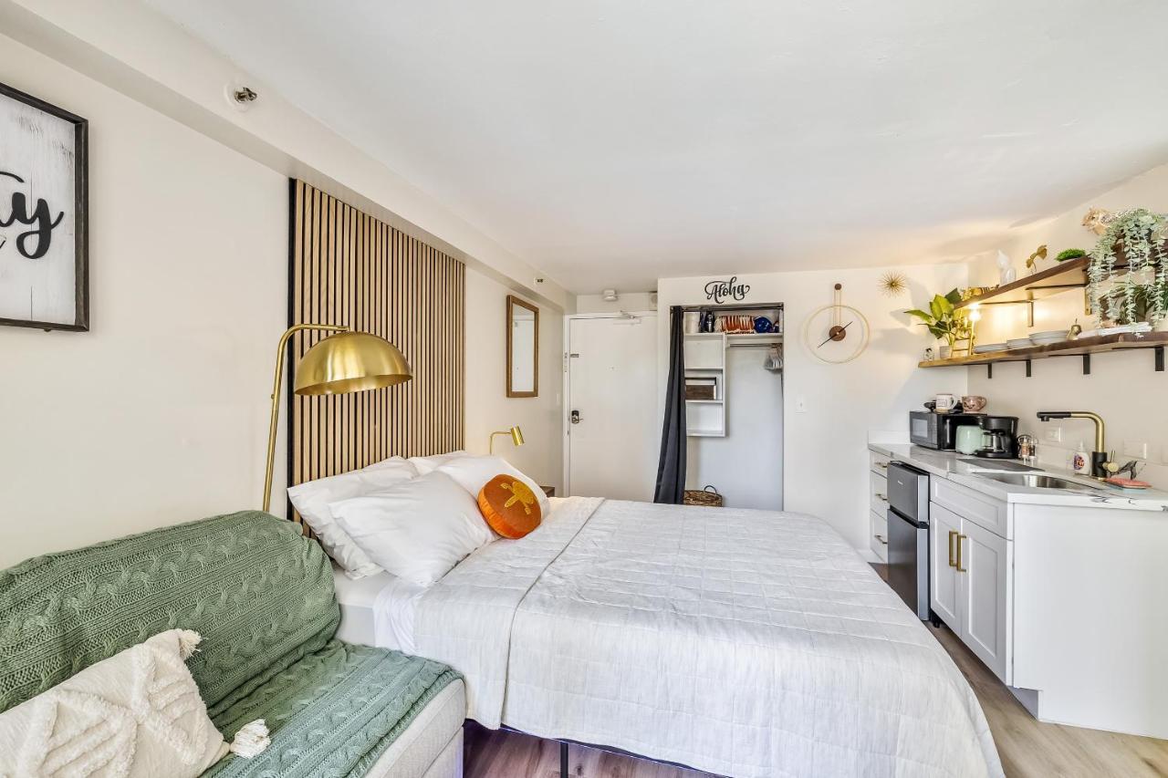 Bright & Cozy Condo Unit With Balcony! Honolulu Ngoại thất bức ảnh